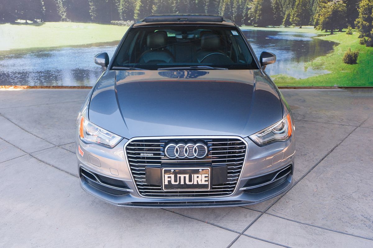 2016 Audi A3 E-tron Premium photo 2