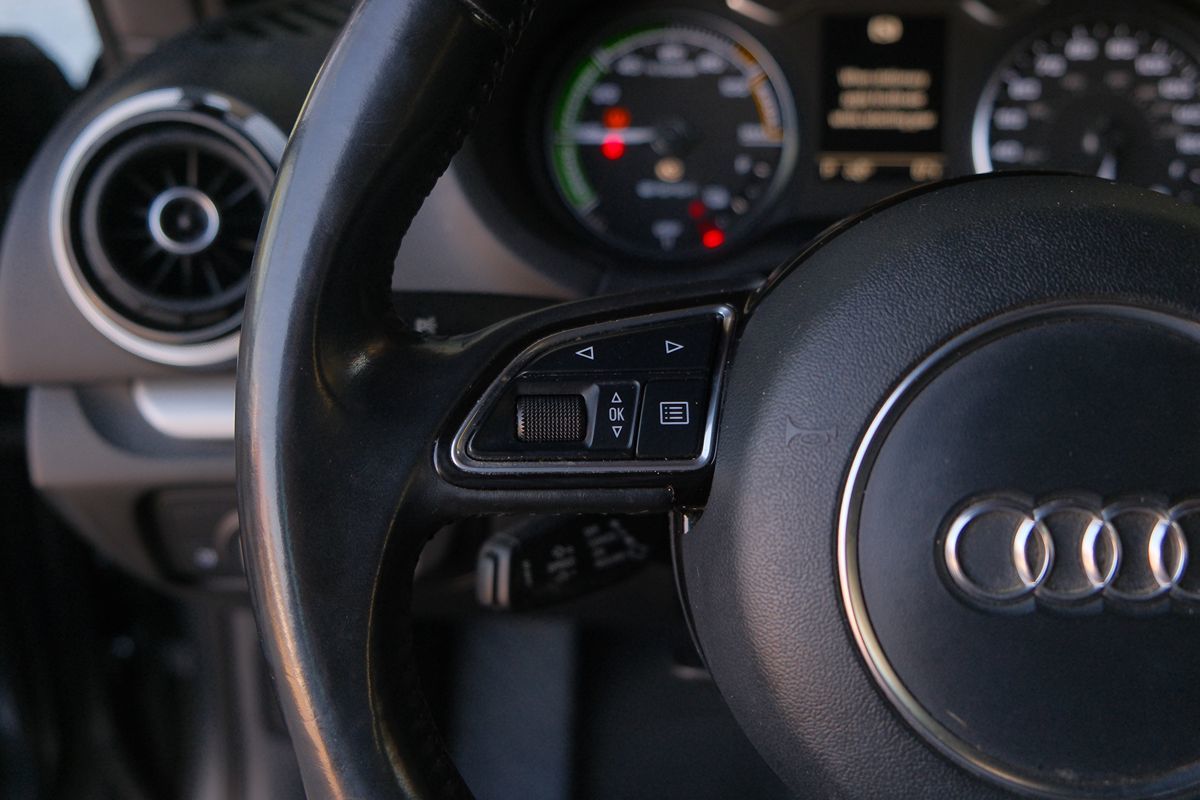 2016 Audi A3 E-tron Premium photo 15
