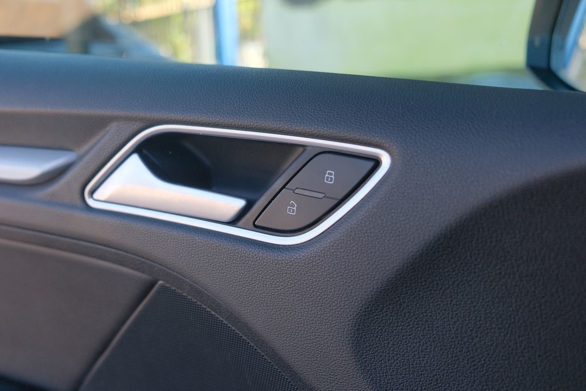 2016 Audi A3 E-tron Premium photo 46