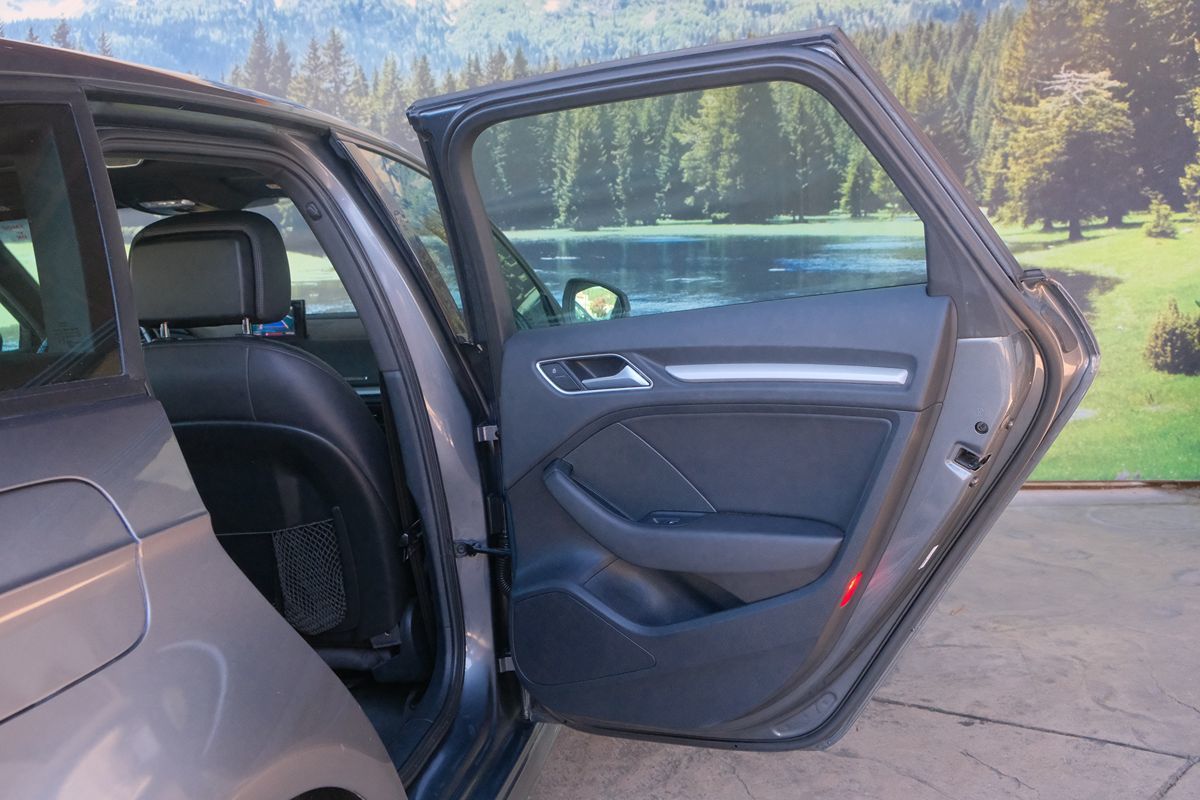 2016 Audi A3 E-tron Premium photo 32