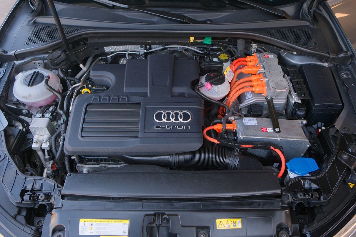 2016 Audi A3 E-tron Premium photo 8
