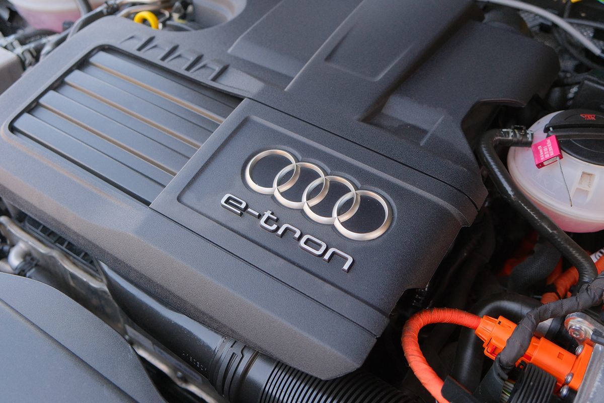 2016 Audi A3 E-tron Premium photo 45