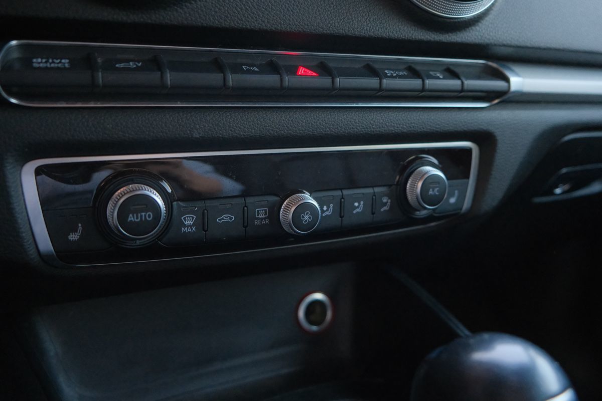 2016 Audi A3 E-tron Premium photo 22