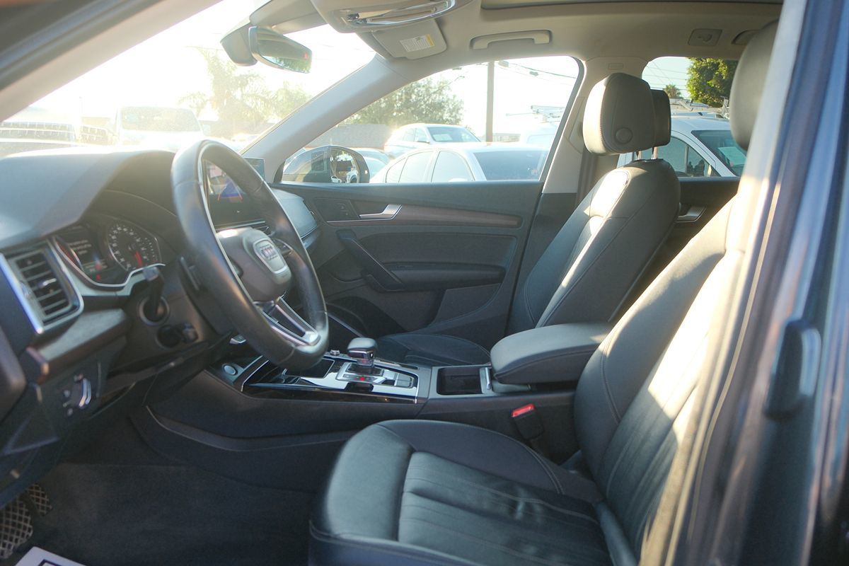 2022 Audi Q5 S line Premium photo 12