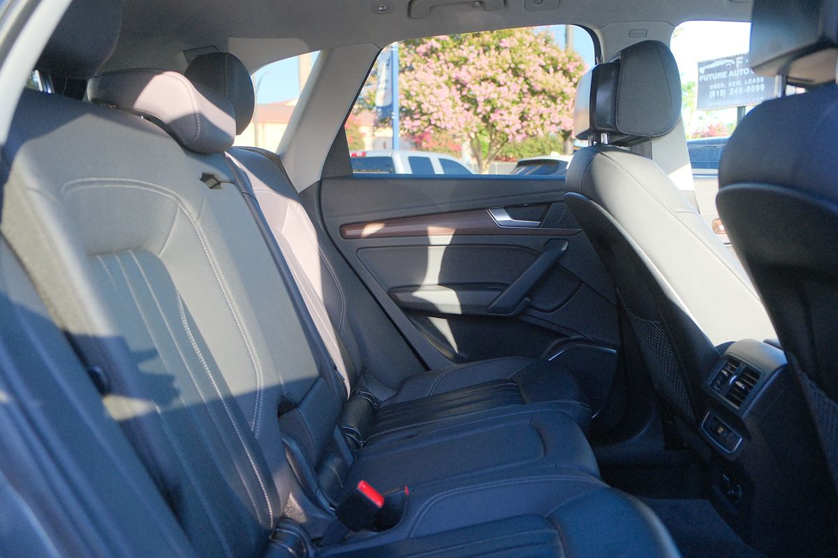 2022 Audi Q5 S line Premium photo 31