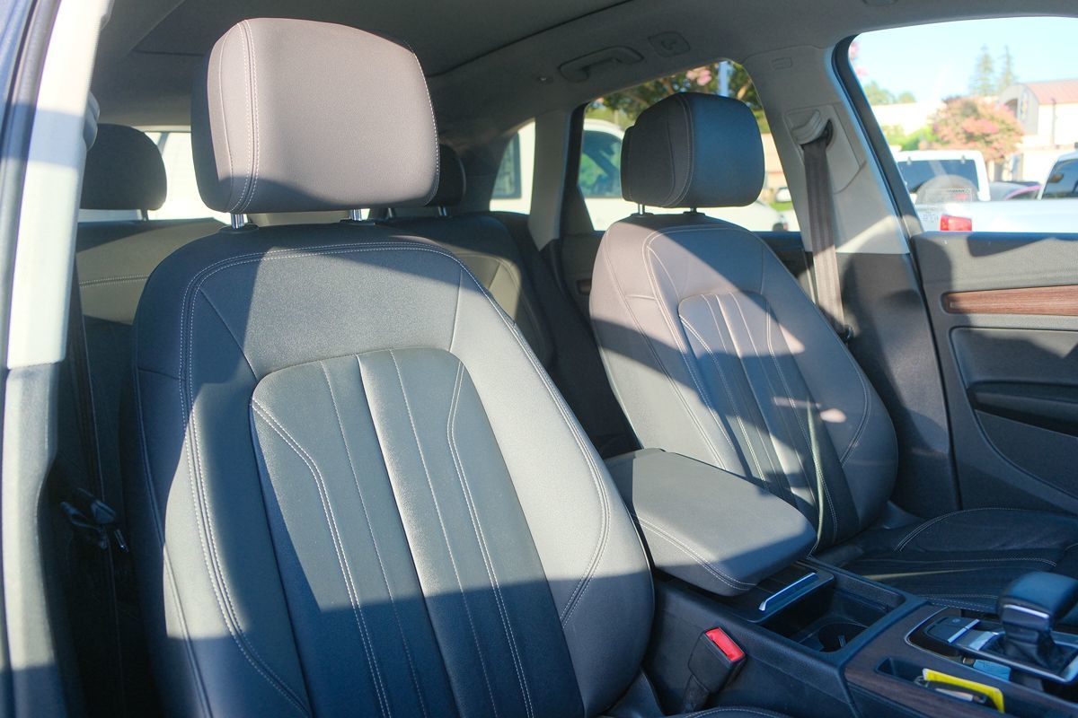 2022 Audi Q5 S line Premium photo 27