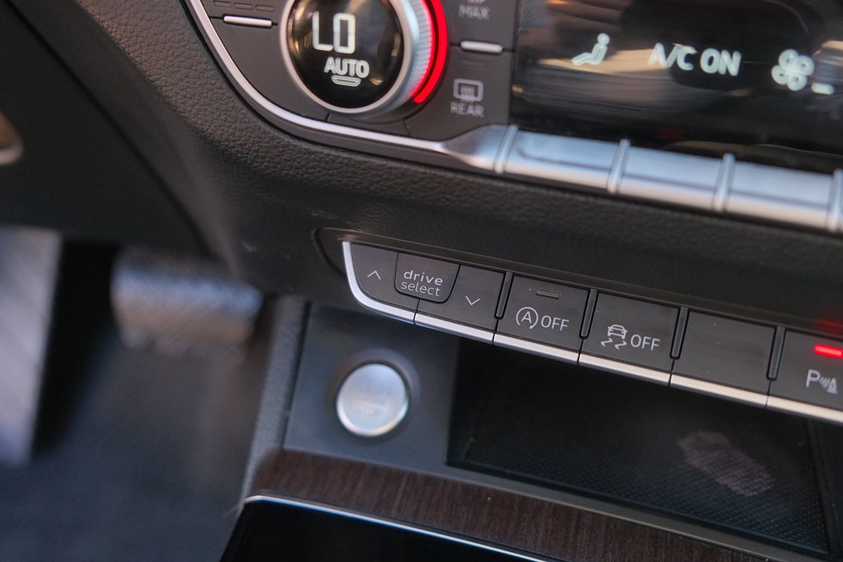 2022 Audi Q5 S line Premium photo 23