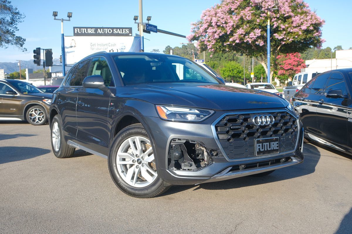 2022 Audi Q5 S line Premium photo 3