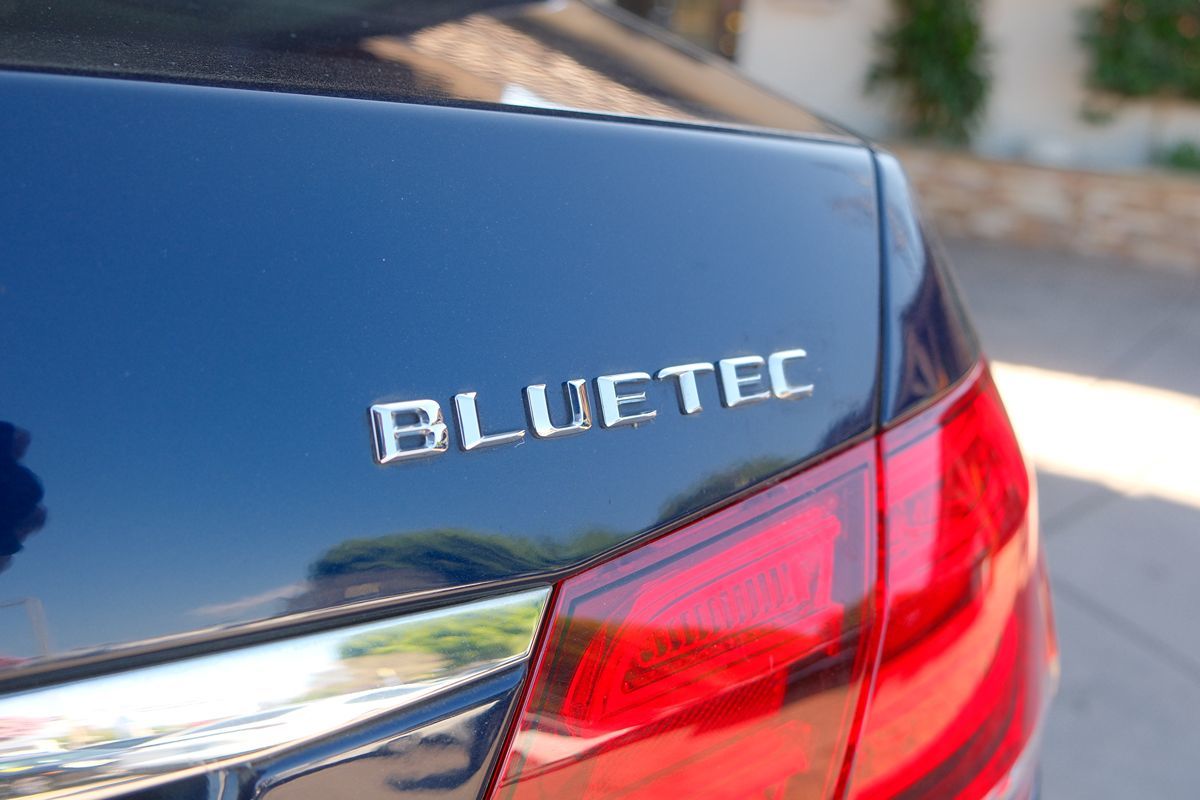 2016 Mercedes Benz E 250 BlueTEC Sport Sedan photo 41
