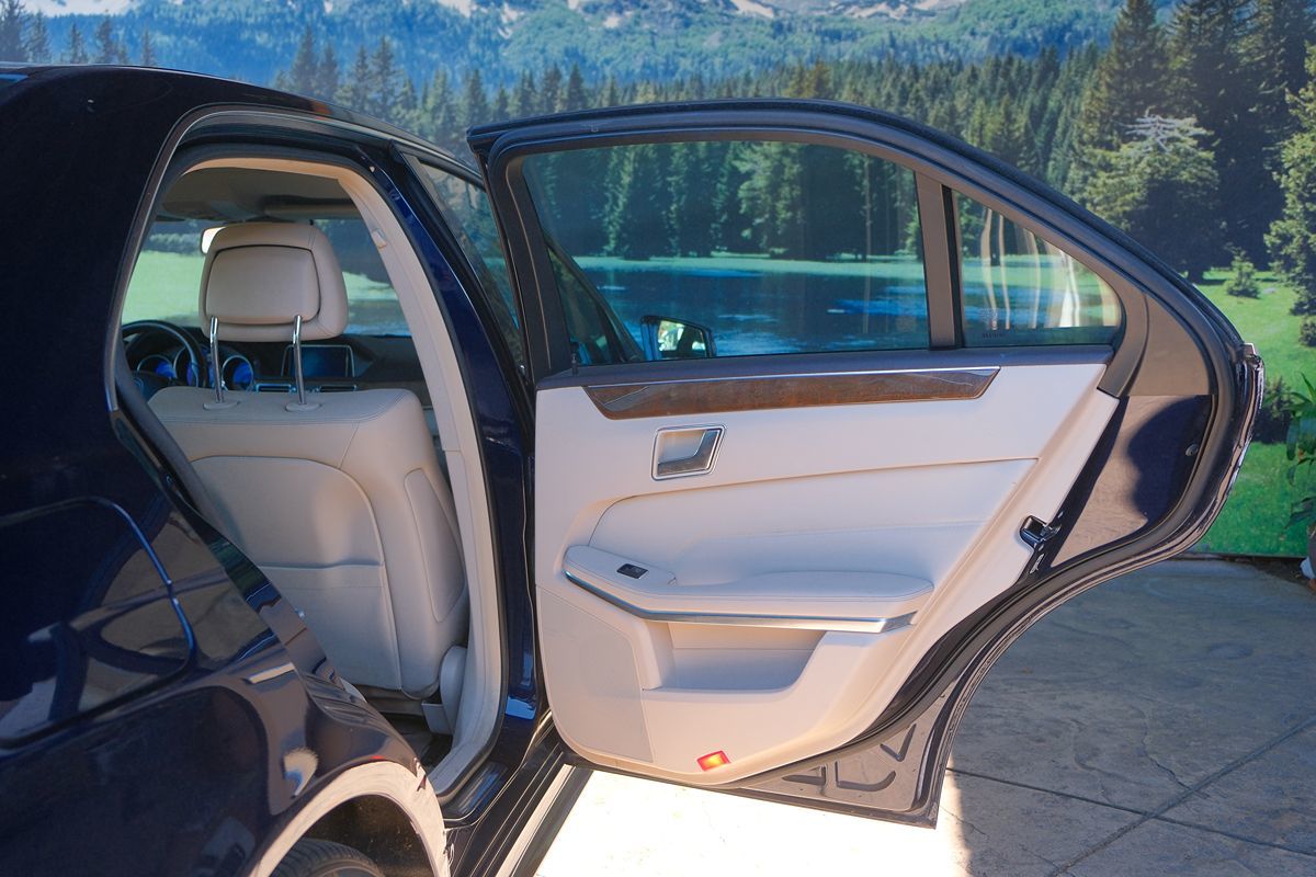 2016 Mercedes Benz E 250 BlueTEC Sport Sedan photo 25