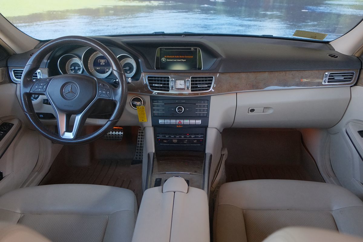 2016 Mercedes Benz E 250 BlueTEC Sport Sedan photo 14