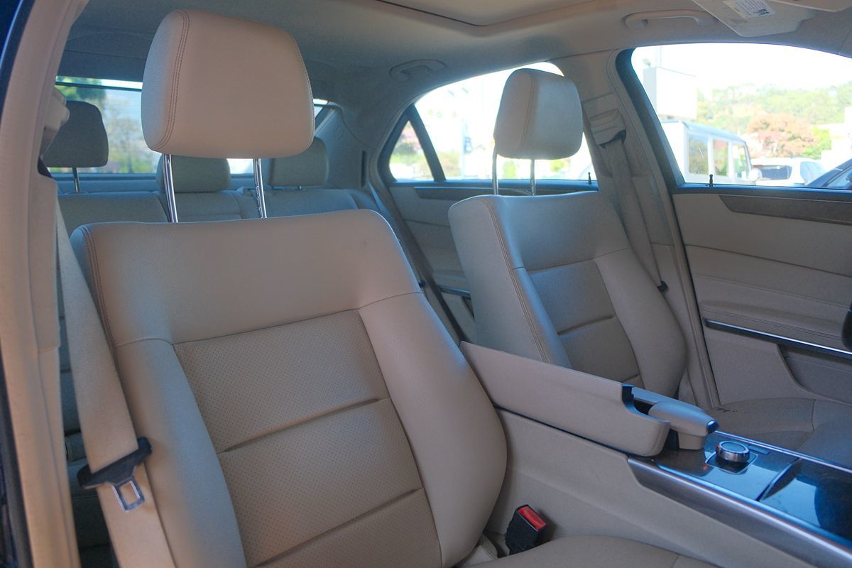 2016 Mercedes Benz E 250 BlueTEC Sport Sedan photo 22