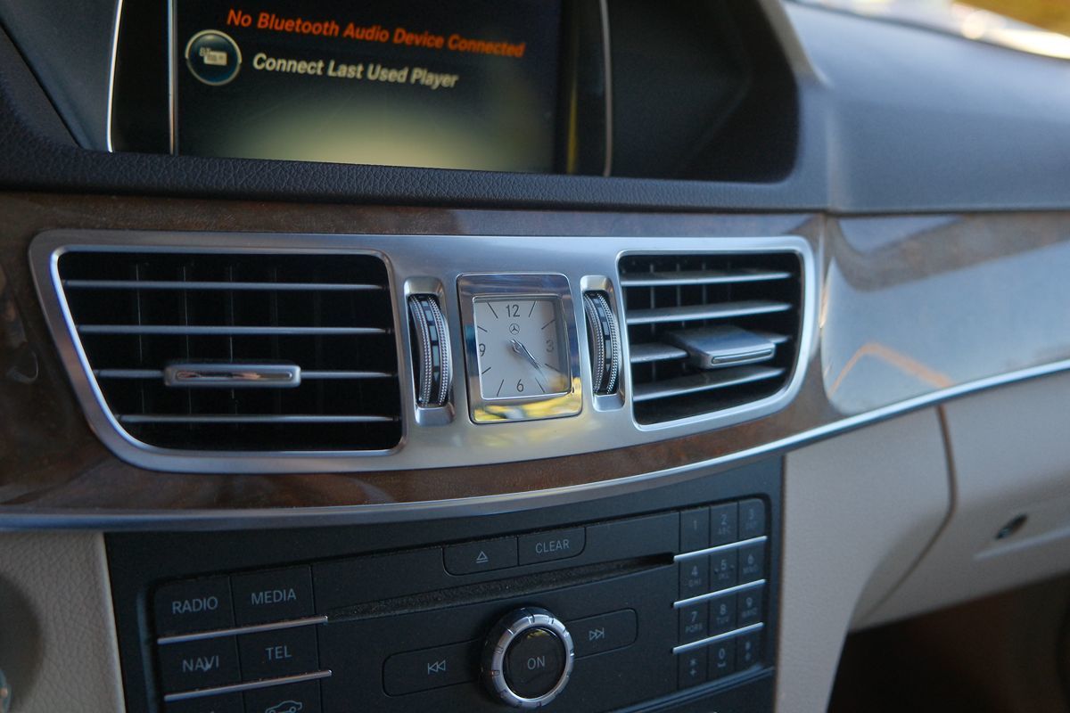 2016 Mercedes Benz E 250 BlueTEC Sport Sedan photo 16