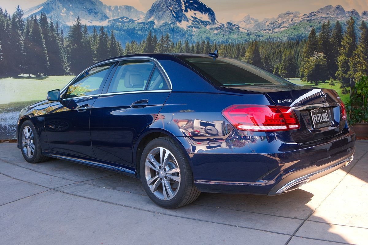 2016 Mercedes Benz E 250 BlueTEC Sport Sedan photo 2