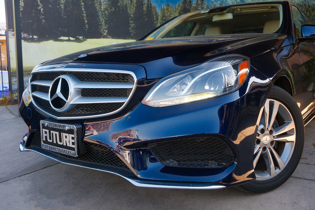 2016 Mercedes Benz E 250 BlueTEC Sport Sedan photo 4