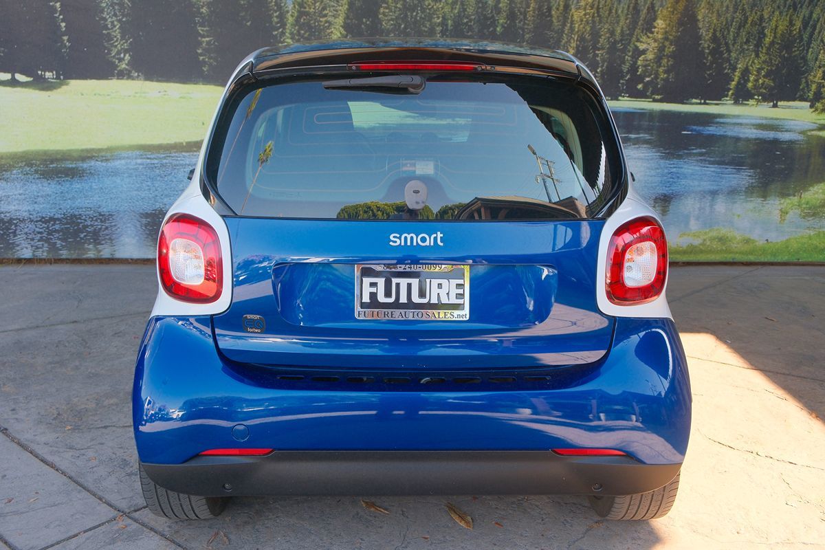 2019 Smart EQ Fortwo photo 5