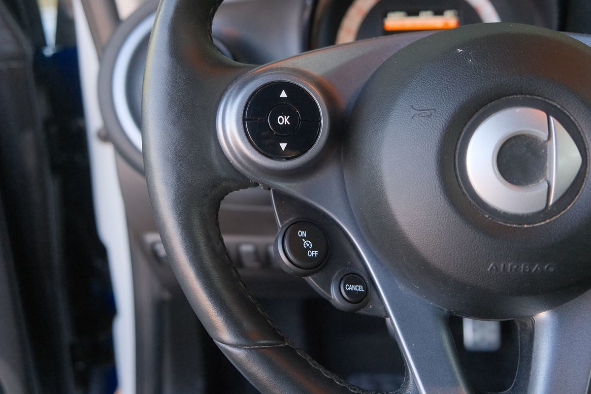 2019 Smart EQ Fortwo photo 16