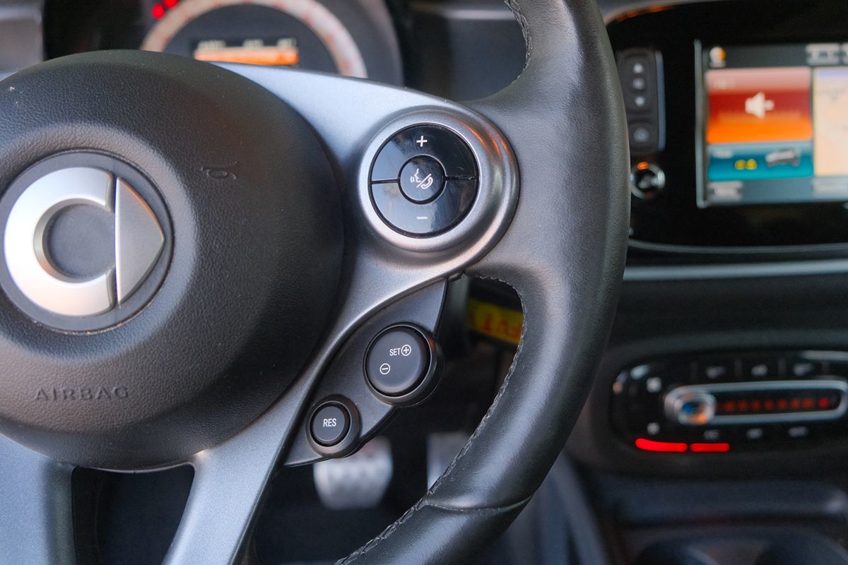 2019 Smart EQ Fortwo photo 17