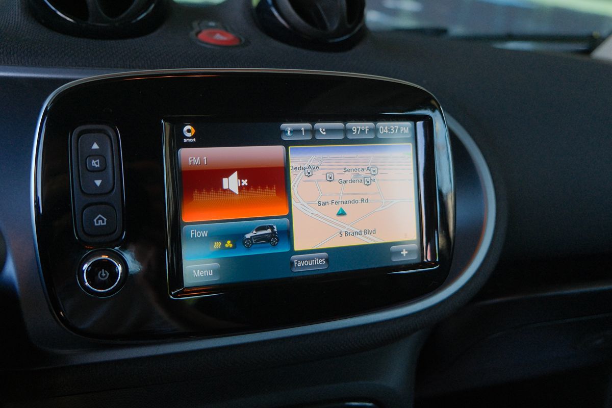2019 Smart EQ Fortwo photo 18