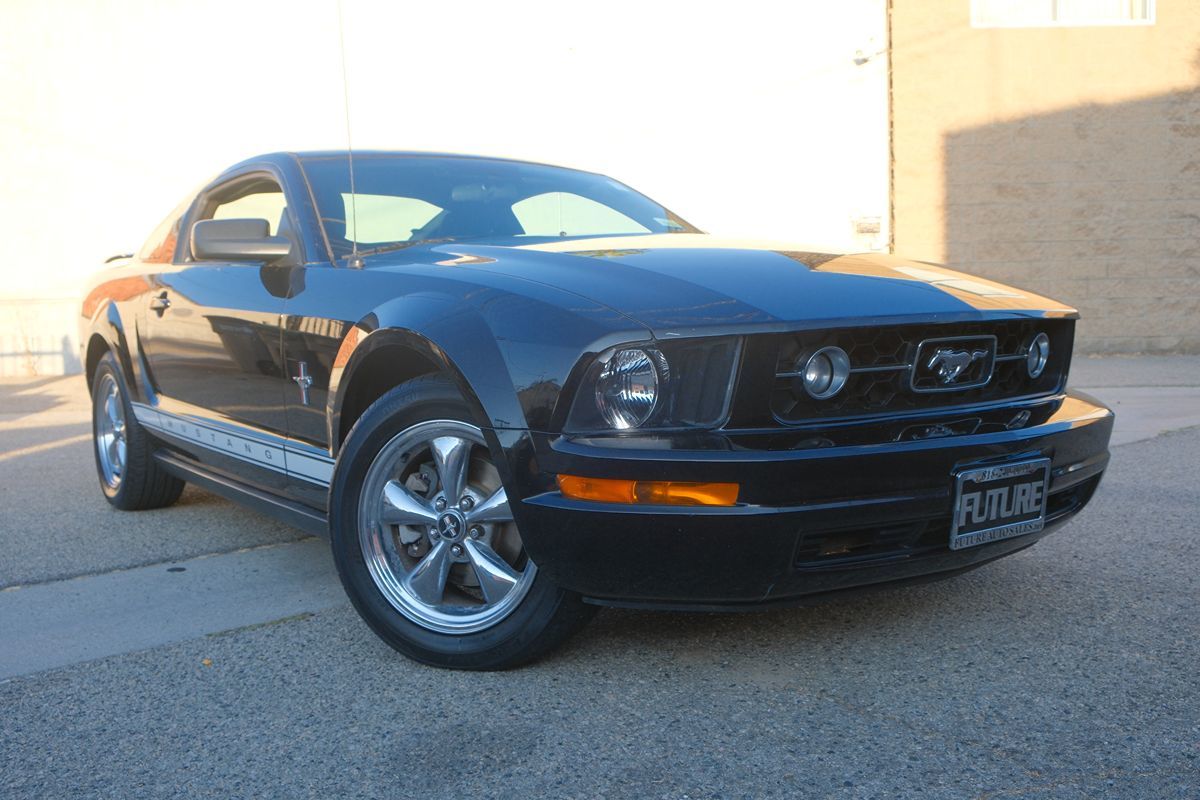 2006 Ford Mustang photo 3