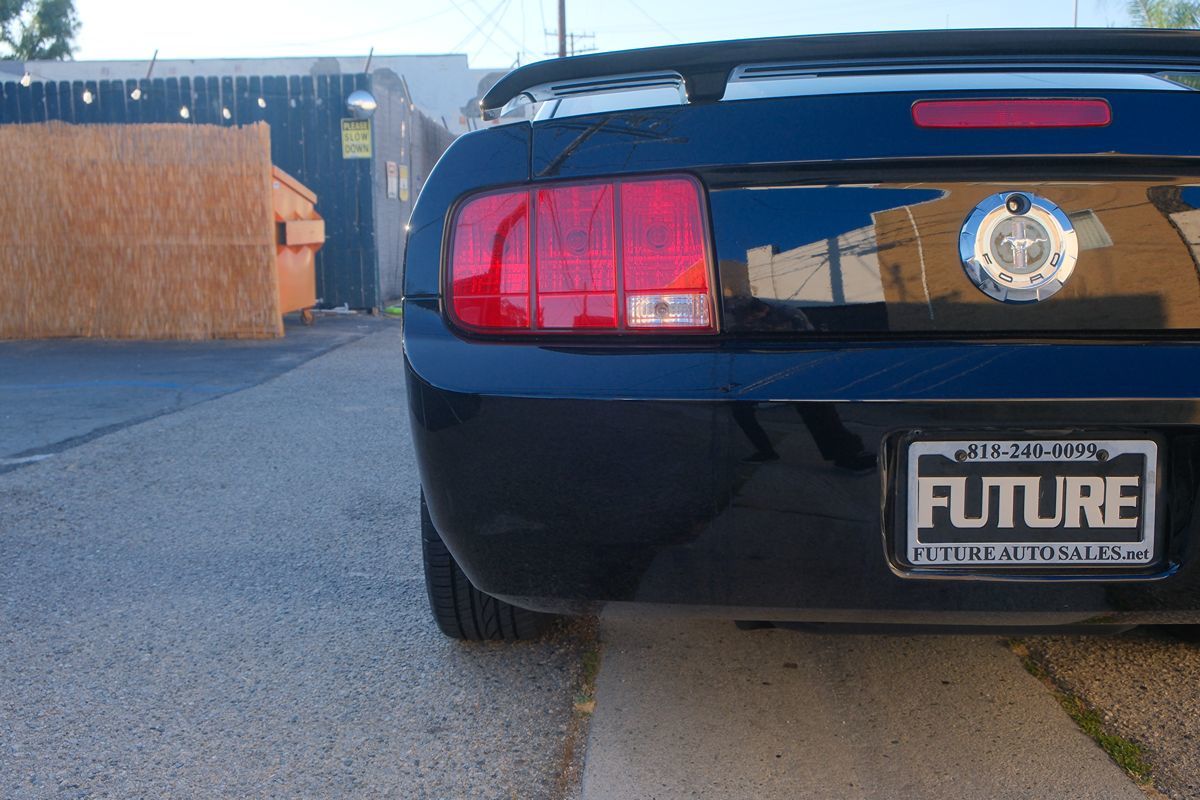 2006 Ford Mustang photo 22