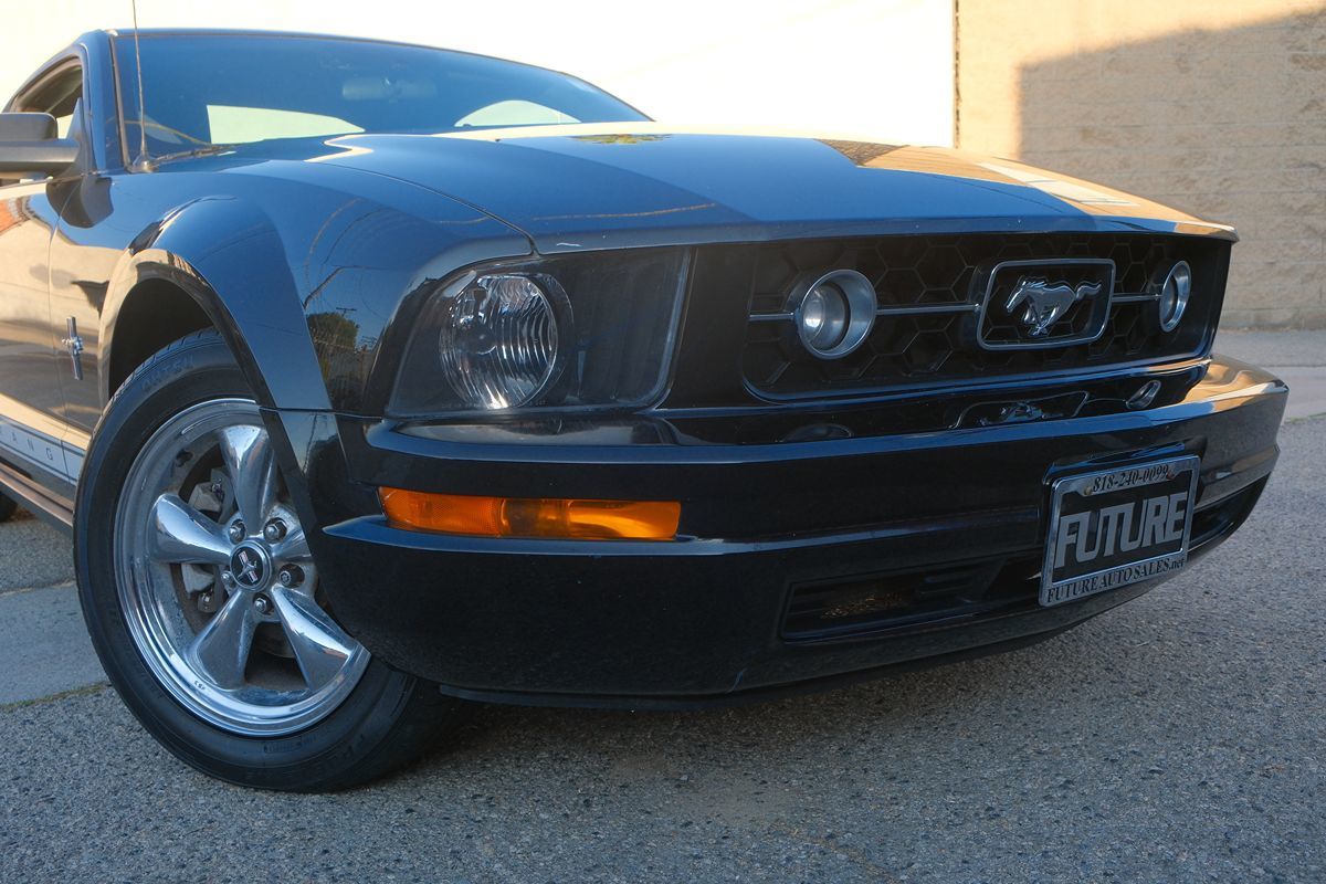 2006 Ford Mustang photo 7