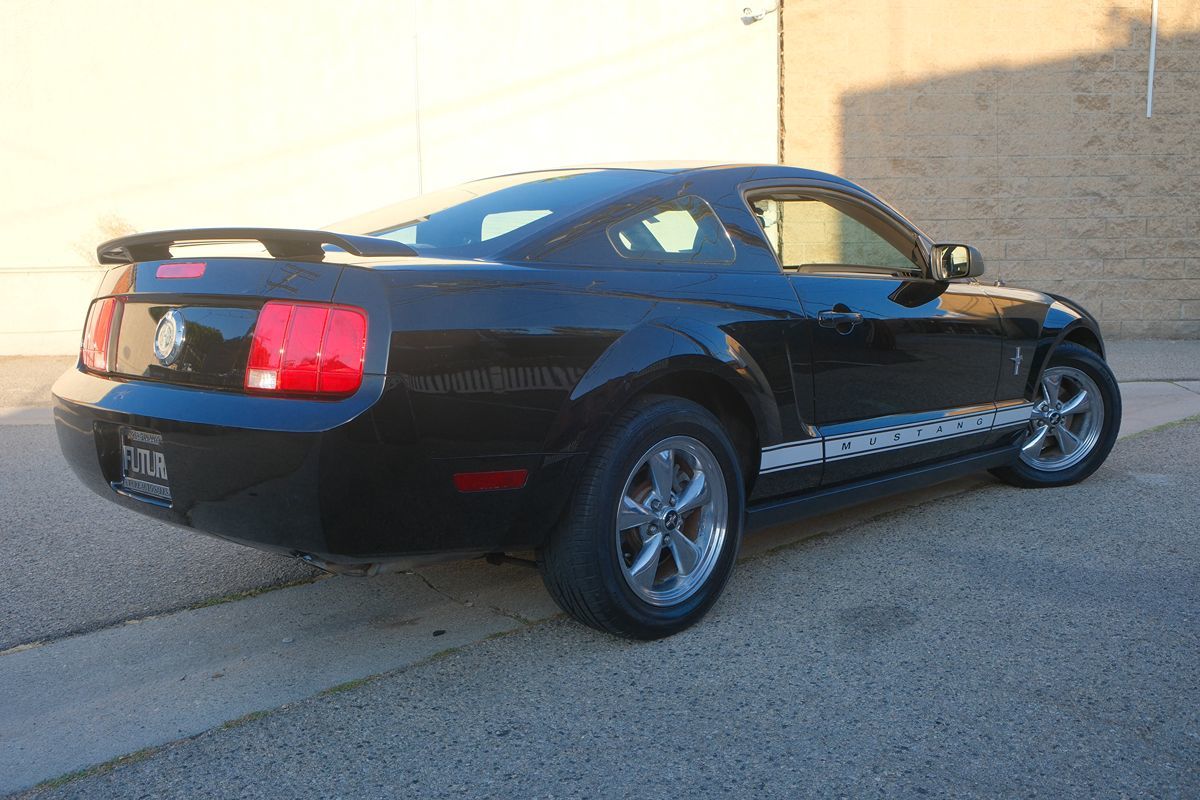 2006 Ford Mustang photo 6