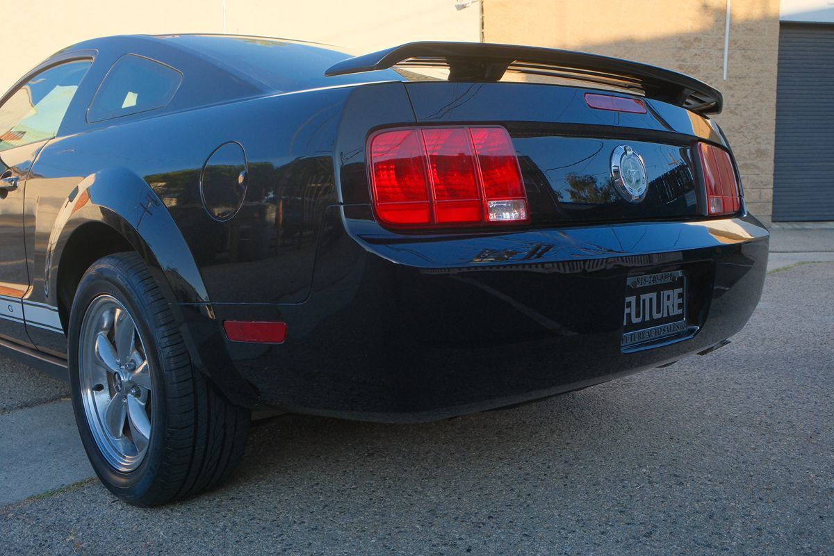 2006 Ford Mustang photo 25