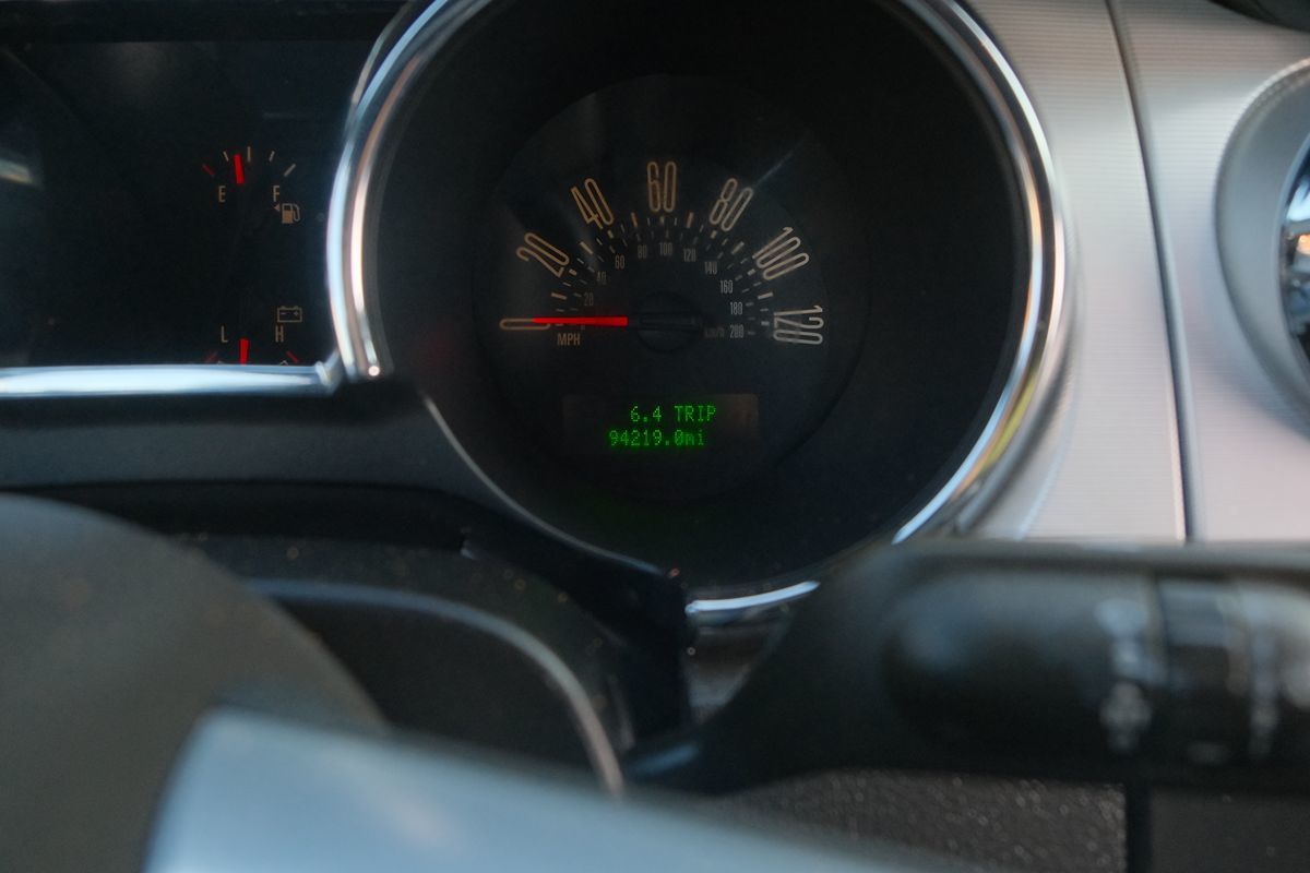 2006 Ford Mustang photo 27