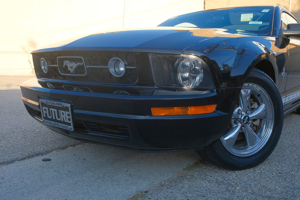 2006 Ford Mustang photo 8