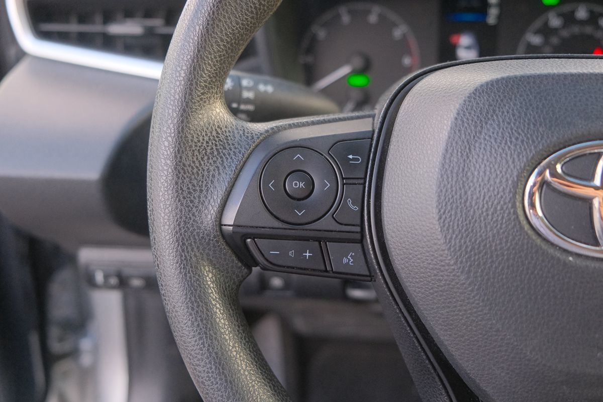 2023 Toyota Corolla Hybrid LE photo 16