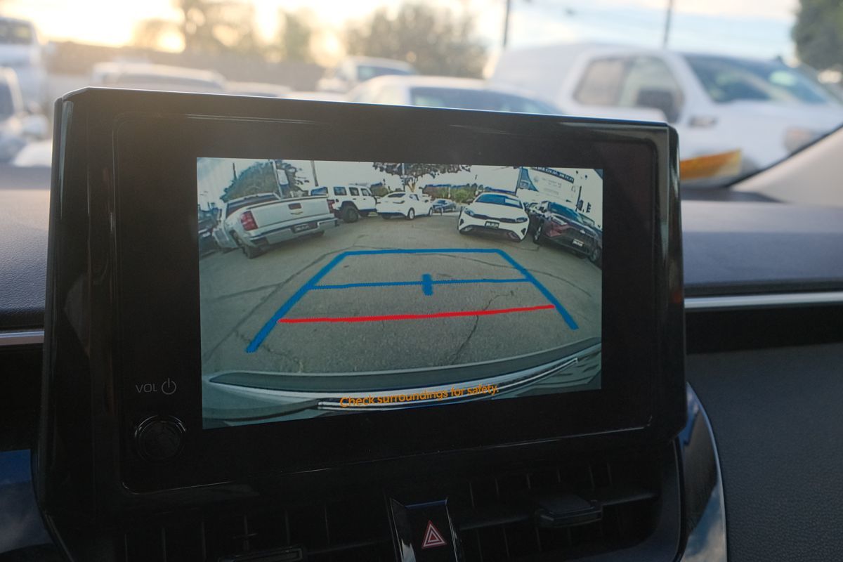 2023 Toyota Corolla Hybrid LE photo 20