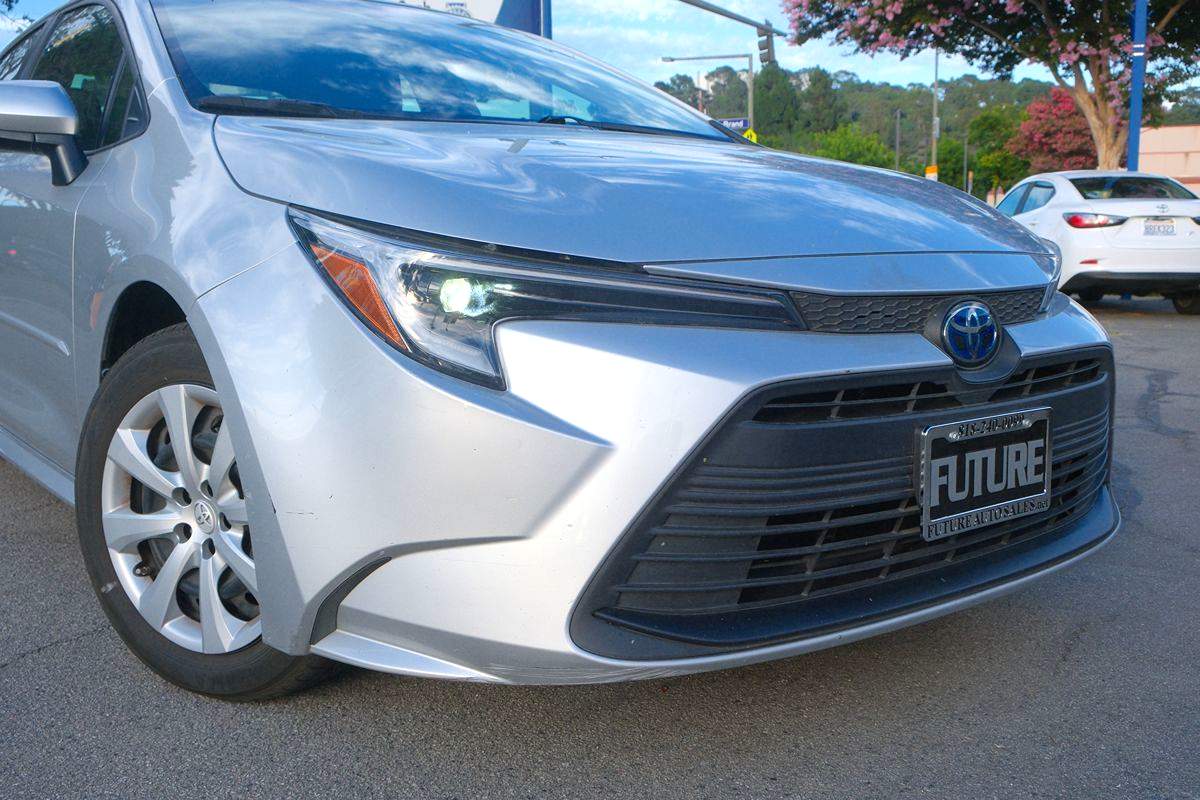 2023 Toyota Corolla Hybrid LE photo 7
