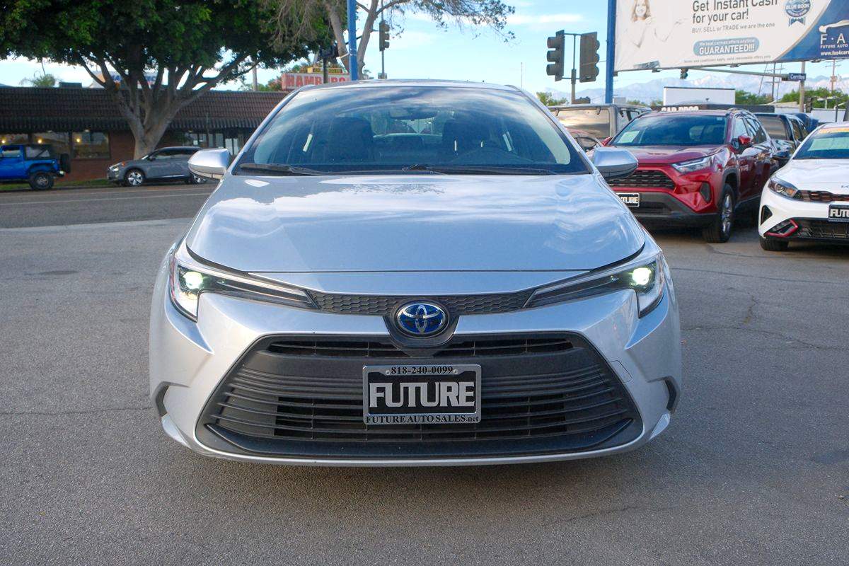 2023 Toyota Corolla Hybrid LE photo 2