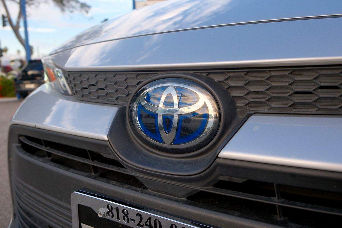 2023 Toyota Corolla Hybrid LE photo 38