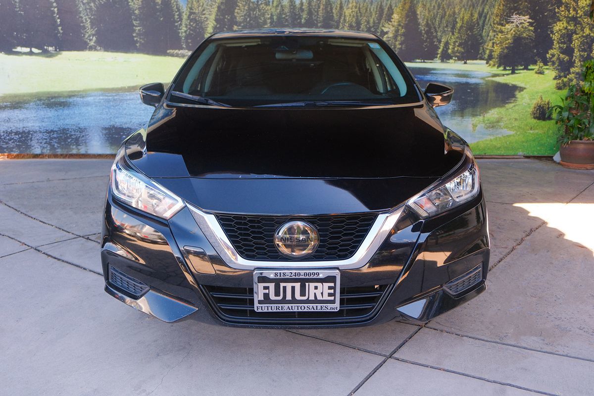 2021 Nissan Versa SV photo 2