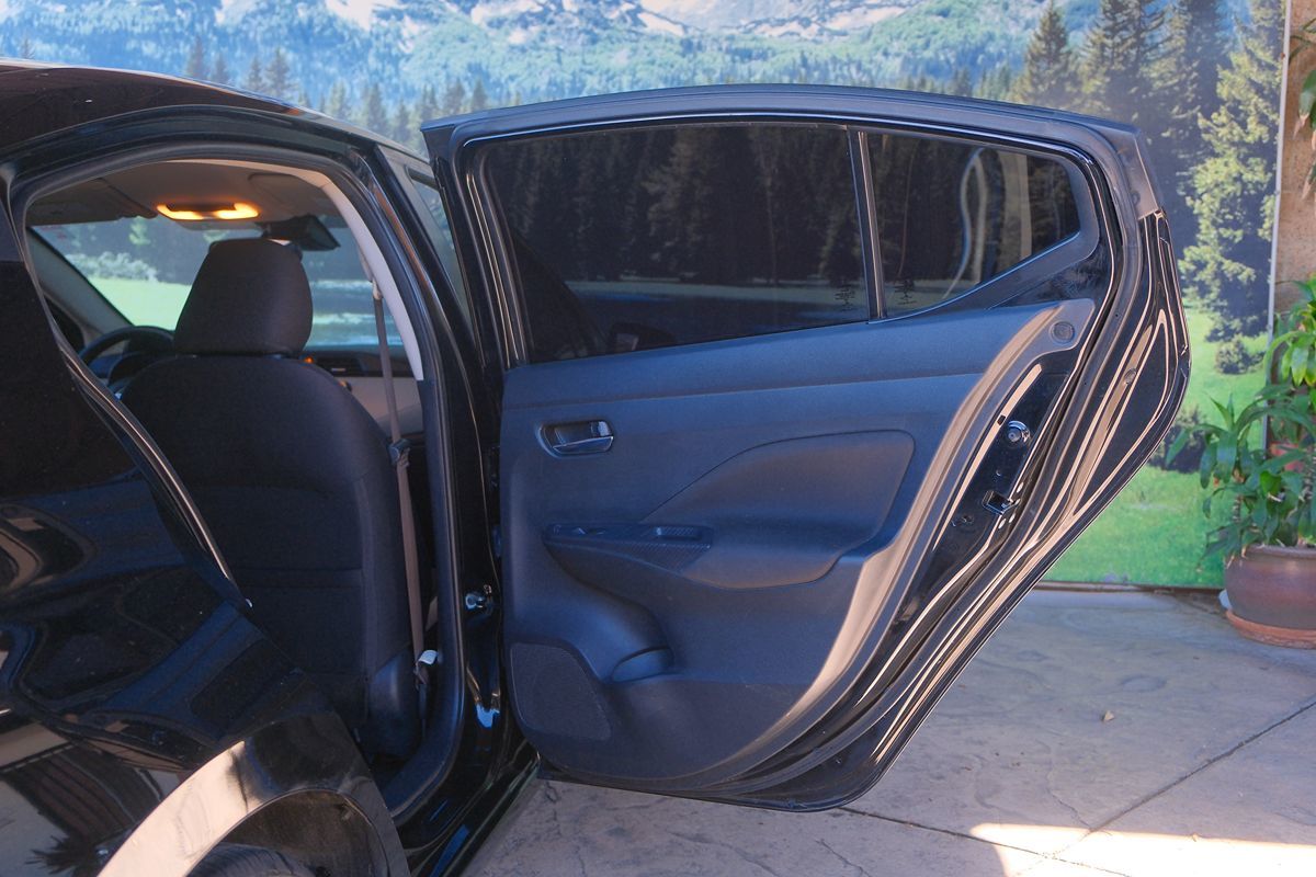 2021 Nissan Versa SV photo 28