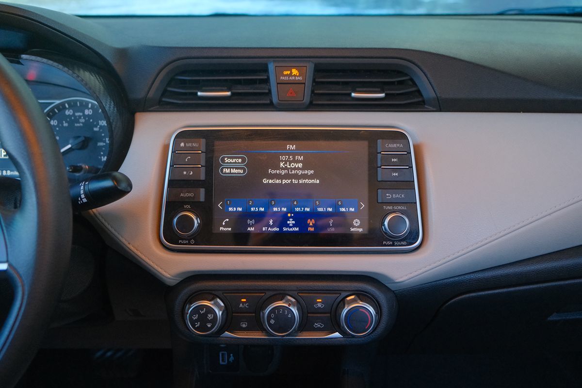 2021 Nissan Versa SV photo 20