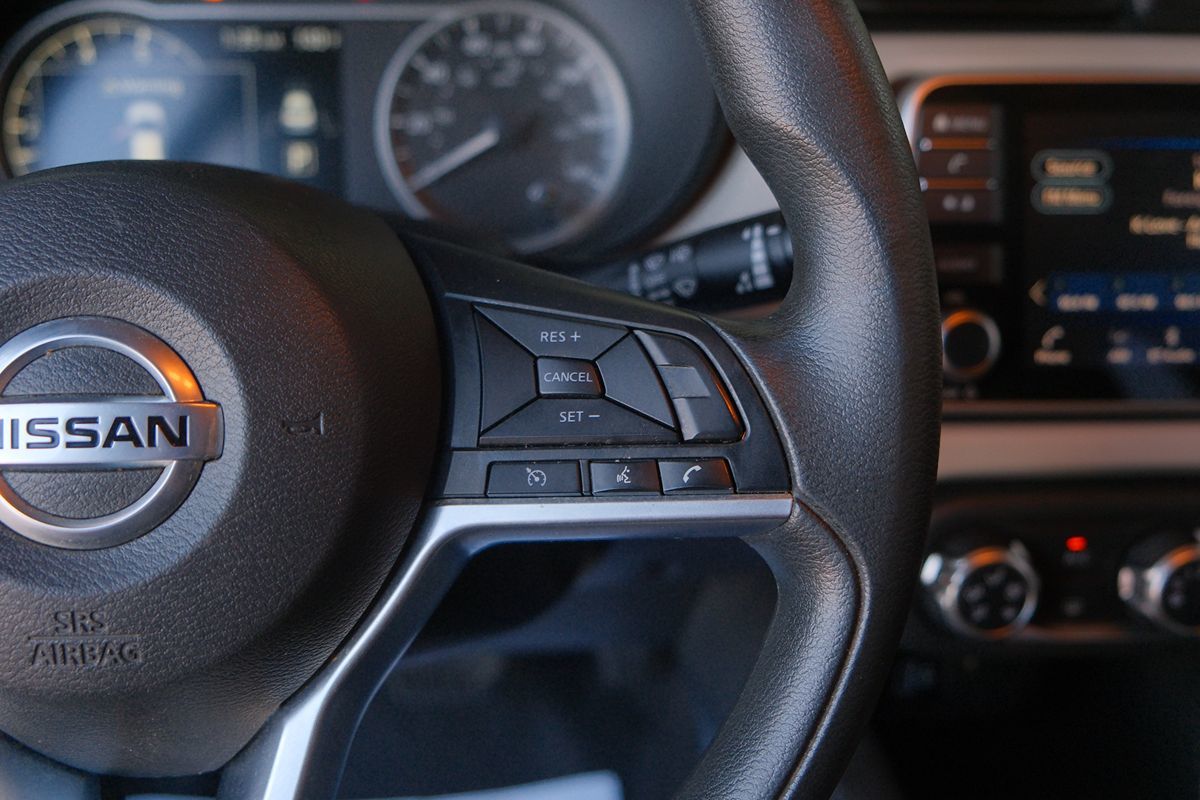 2021 Nissan Versa SV photo 18