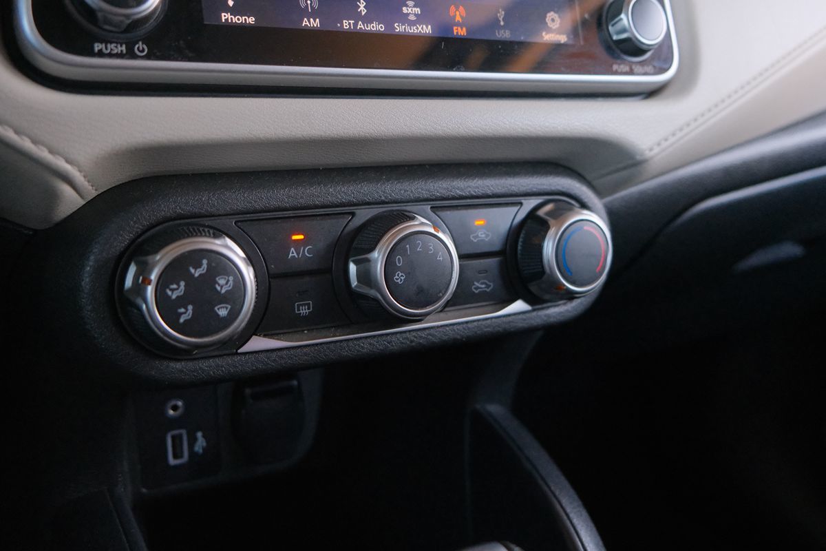 2021 Nissan Versa SV photo 22