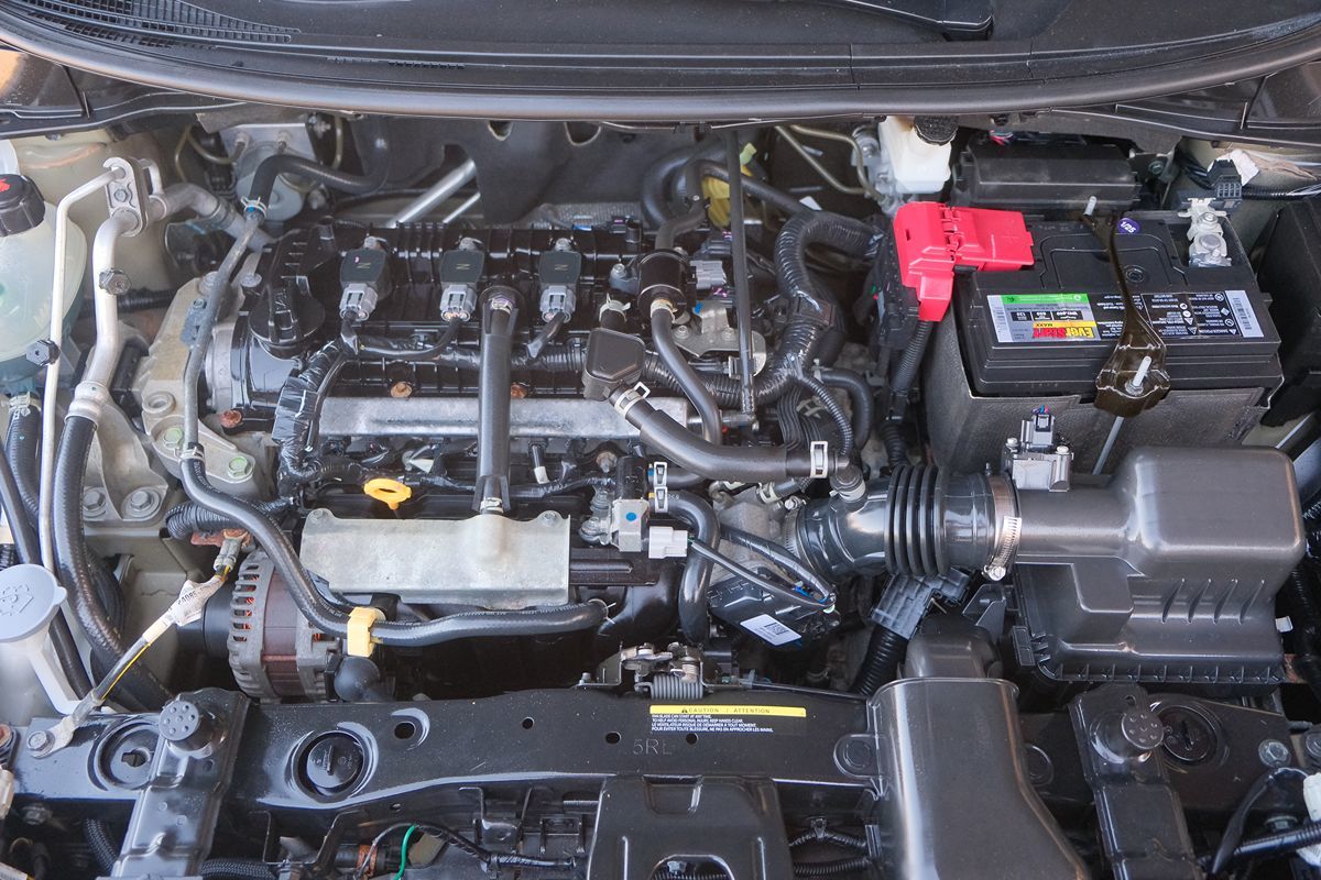 2021 Nissan Versa SV photo 9