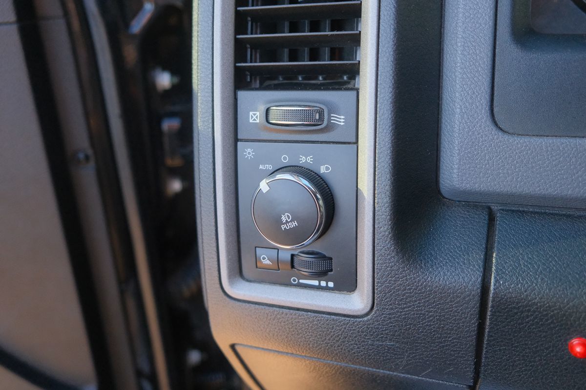 2016 Ram 1500 Express photo 10