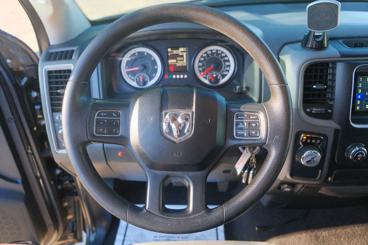 2016 Ram 1500 Express photo 11
