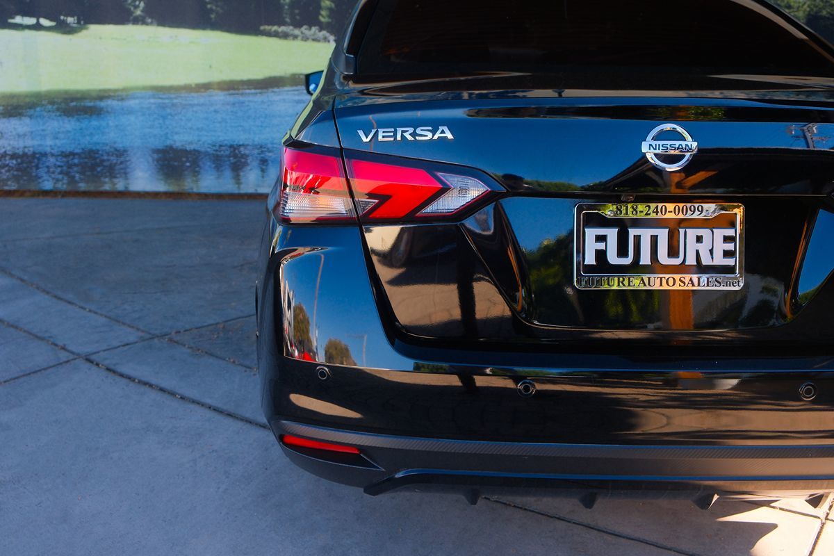 2020 Nissan Versa S photo 32