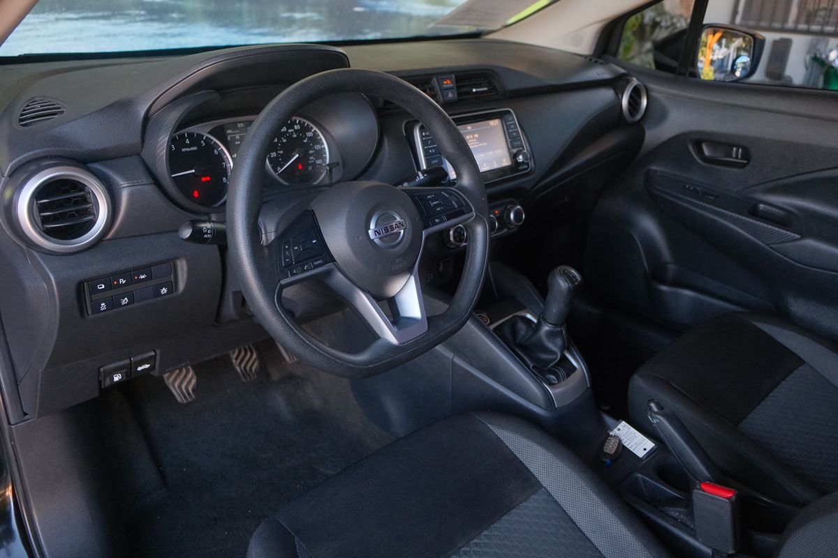 2020 Nissan Versa S photo 14