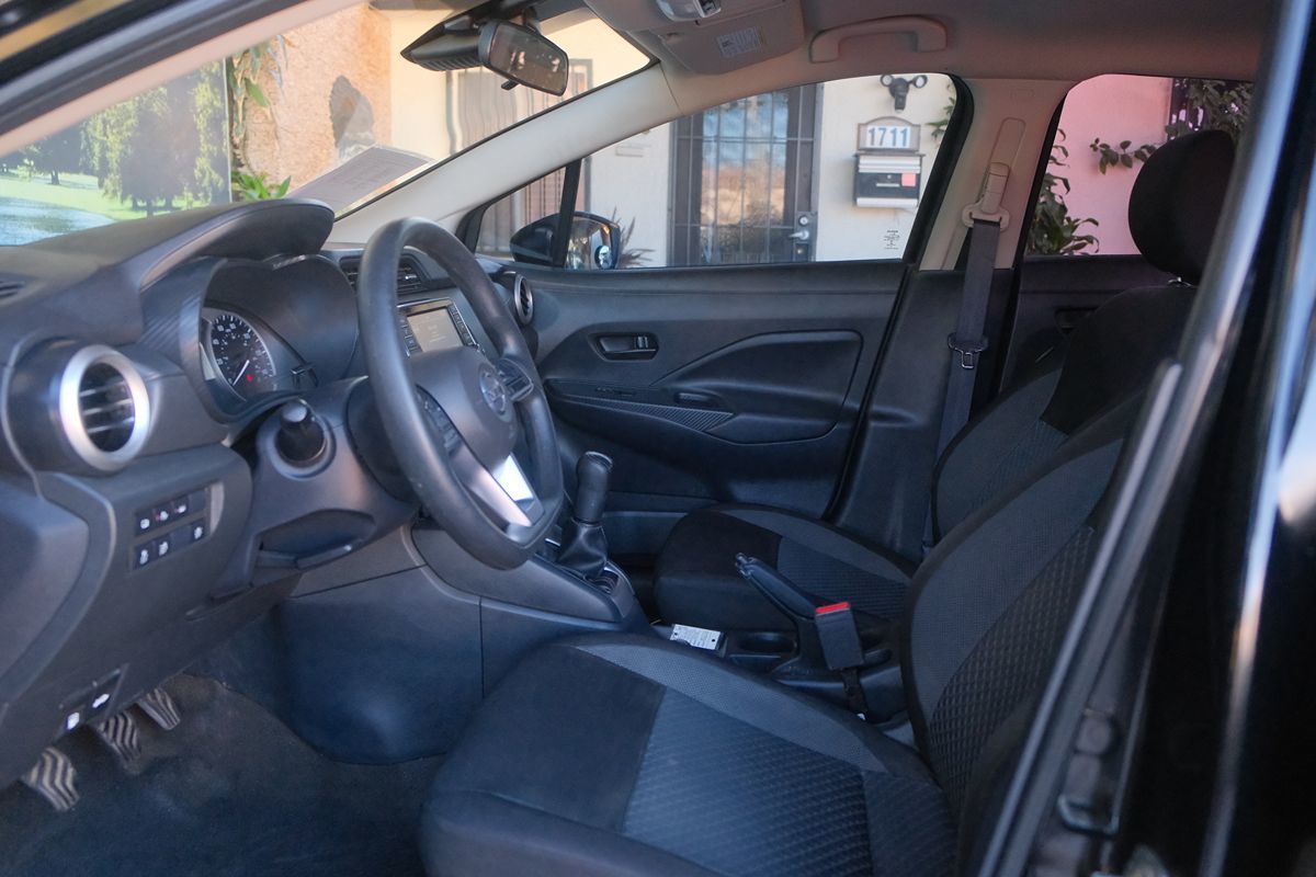 2020 Nissan Versa S photo 12