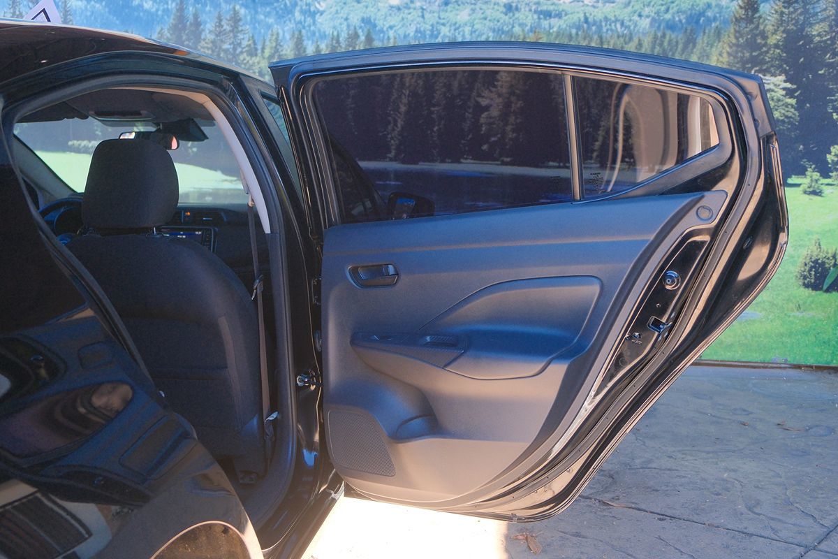 2020 Nissan Versa S photo 28