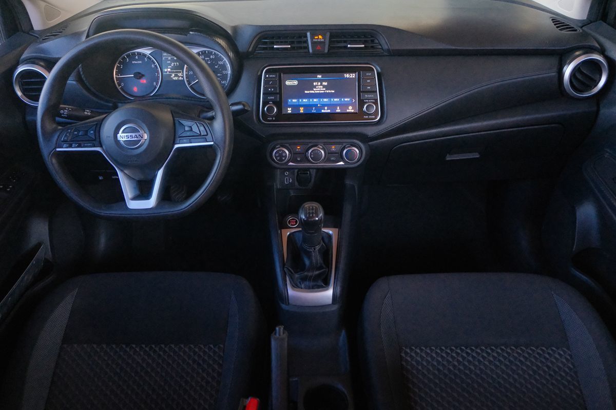 2020 Nissan Versa S photo 19
