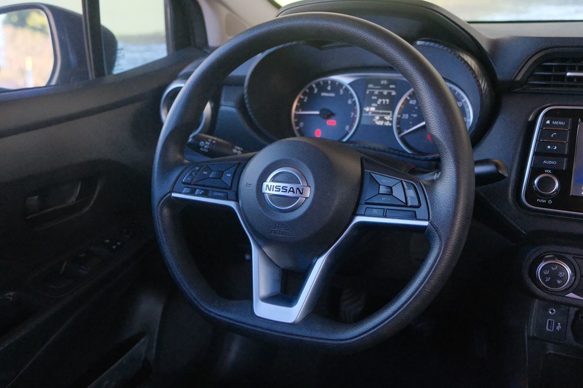 2020 Nissan Versa S photo 39