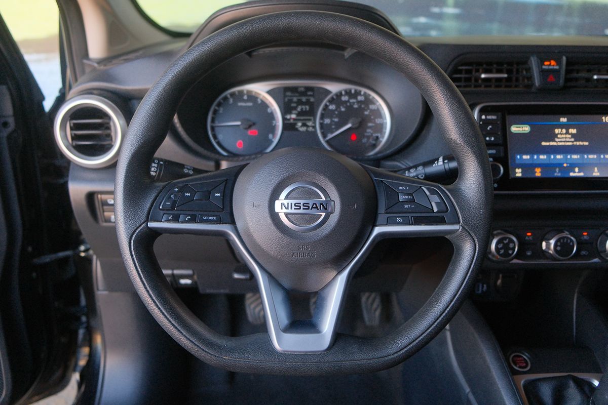 2020 Nissan Versa S photo 16